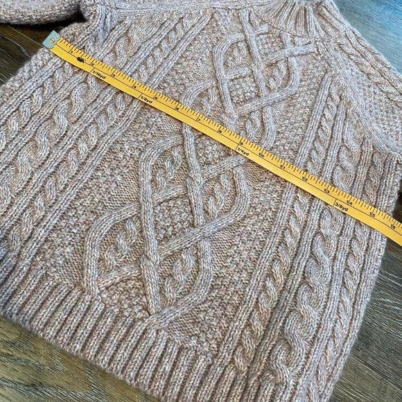 🍁50% Off Sale 🍁 Abercrombie and finch pull over Cardigan - Picture 5 of 7